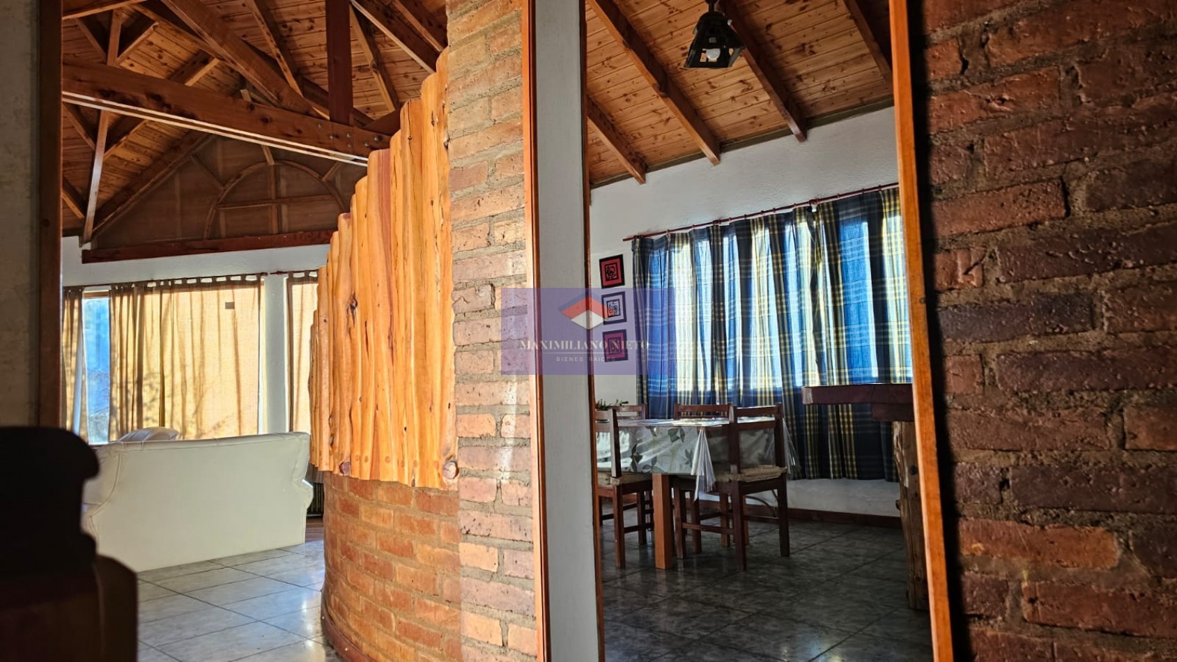 2 CASAS CON VISTA AL LAGO