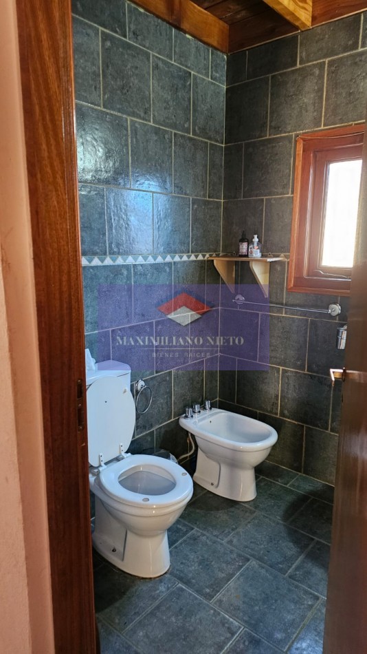 2 CASAS CON VISTA AL LAGO