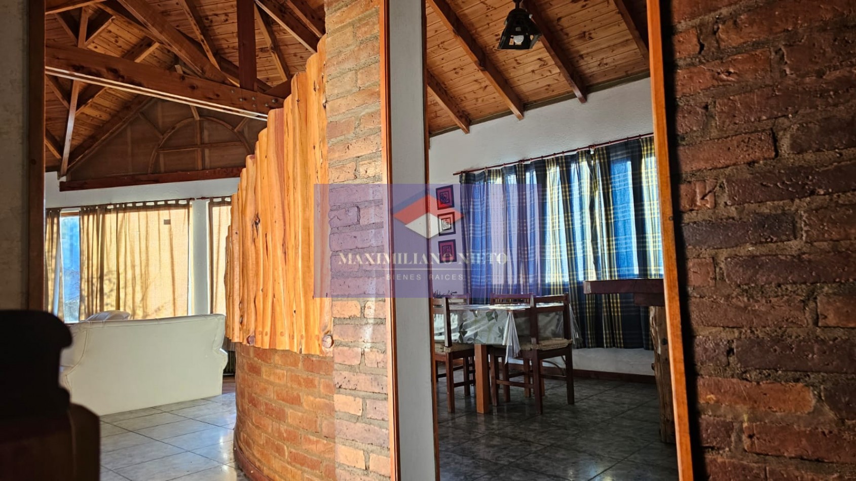 2 CASAS CON VISTA AL LAGO