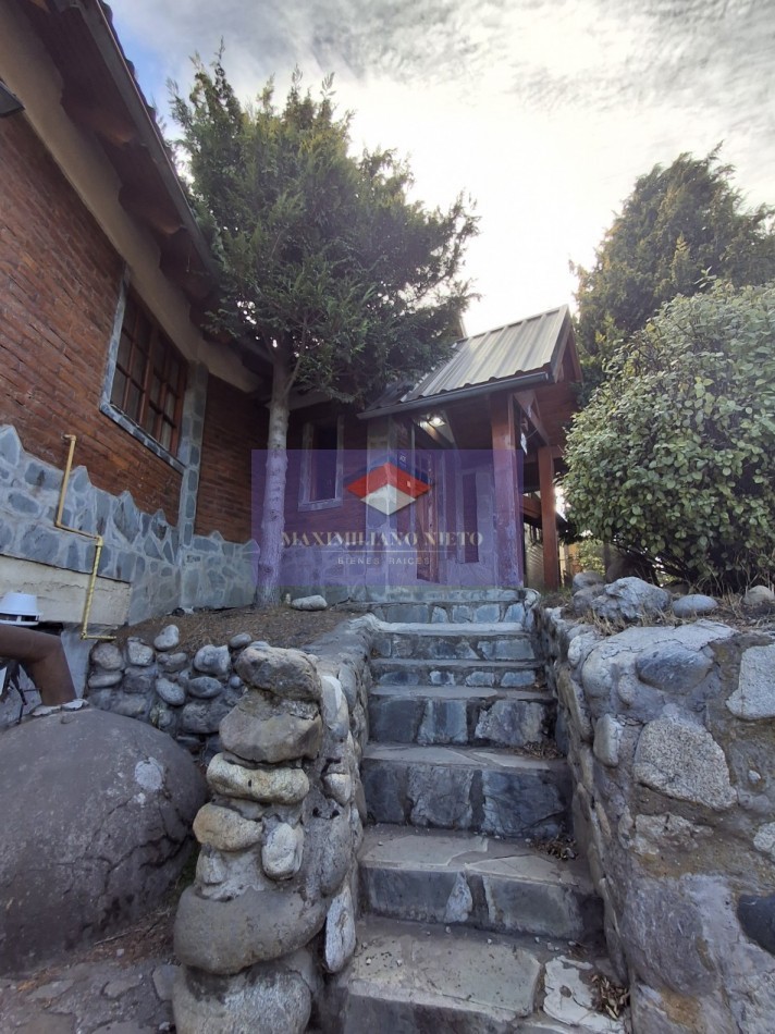 2 CASAS CON VISTA AL LAGO