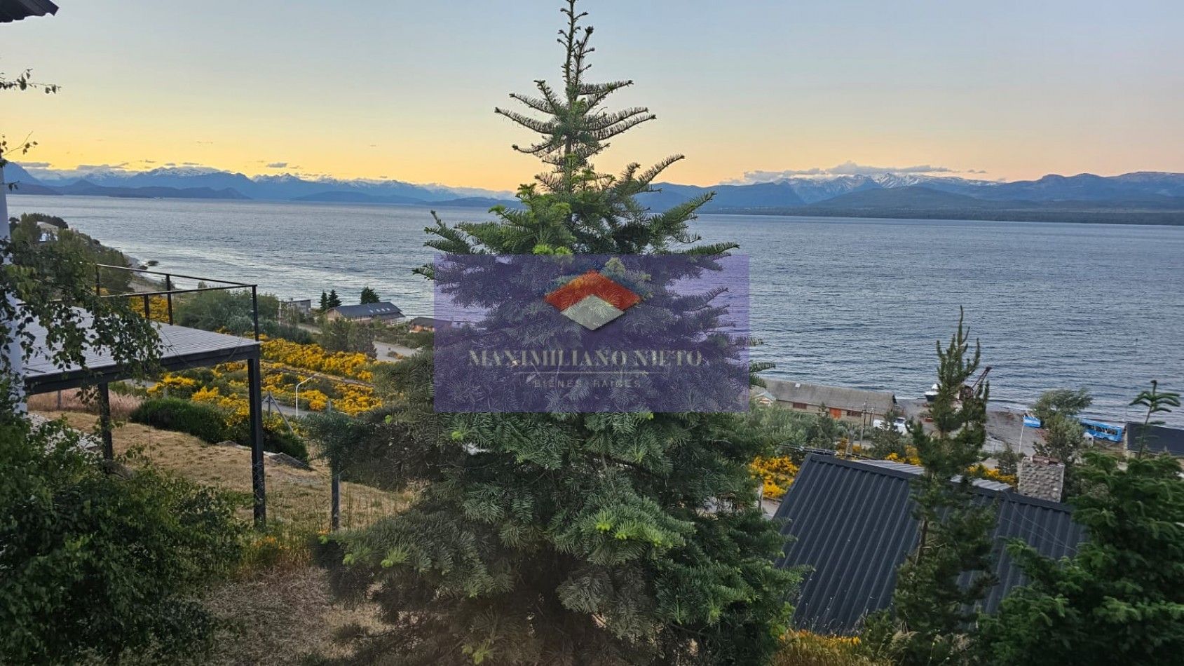 2 CASAS CON VISTA AL LAGO