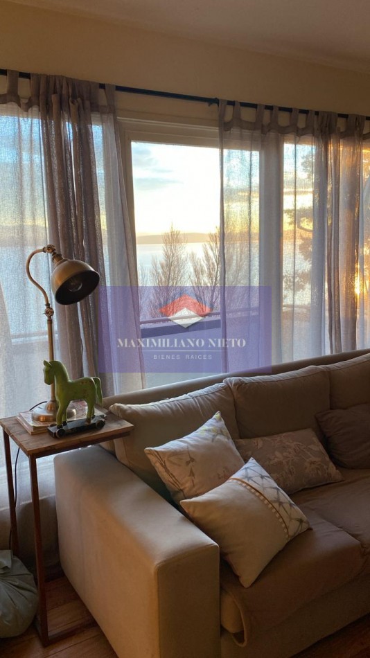 Departamento con vista al lago