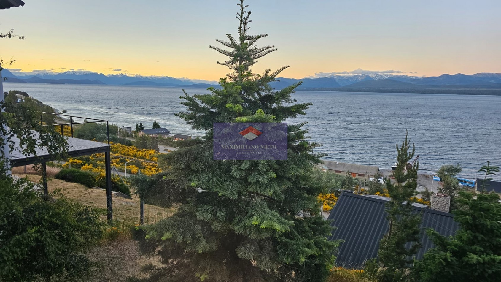 2 CASAS CON VISTA AL LAGO
