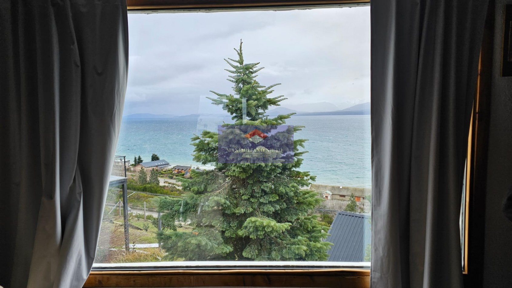 2 CASAS CON VISTA AL LAGO