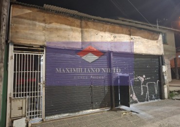 AMPLIO LOCAL COMERCIAL CON VIVIENDA PEQUEÑA